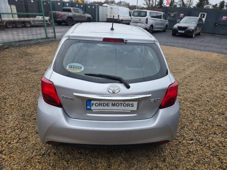 2015 Toyota Yaris 1.0 VVT-i 3Dr Sol €7,950 thumbnail