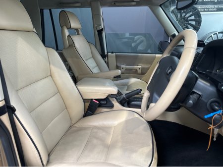2004 Land Rover Discovery D2 TD5 HSE AUTO 7 SEATER €24,950 thumbnail