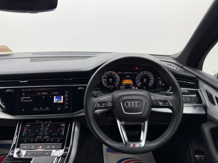 2021 Audi Q7 55 TFSI e S Line €52,950 thumbnail