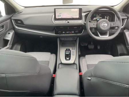 2026 Nissan Qashqai SV Premium HYBRID Automatic €46,100