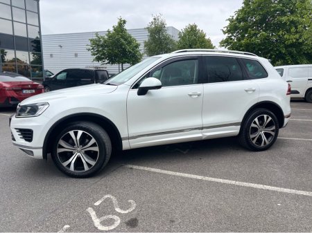 2017 Volkswagen Touareg 3.0 TDI 262BHP V6 ~ R Design 4Motion €31,999 thumbnail