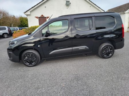 2025 Citroen Berlingo Multispace 1.5l 130bhp AUTO 7 seat taxi €62,995