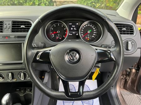 2015 Volkswagen Polo COMFORTLINE 1.2 TSI AUTO // NEW NCT // MULTIMEDIA DISPLAY // BLUETOOTH MUSIC €11,950