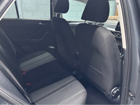 2022 Volkswagen T-Roc LIFE 1.0 TSI MANUAL 6SPEED FWD 1 €24,960 thumbnail