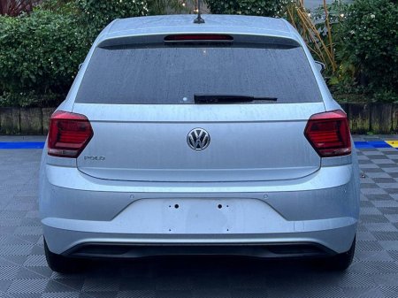 2019 Volkswagen Polo COMFORTLINE 1.0 TSI AUTO // FULL SERVICE HISTORY // 360 PARKING SENSORS // APPLE CARPLAY/ANDROID AUTO €15,900 thumbnail