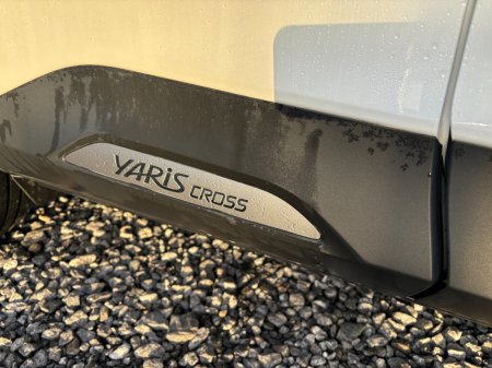 2022 Toyota Yaris Cross  €26,950 thumbnail