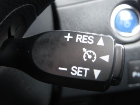 2015 Toyota Auris 1.8 HYBRID 5DR LUX €10,950 thumbnail