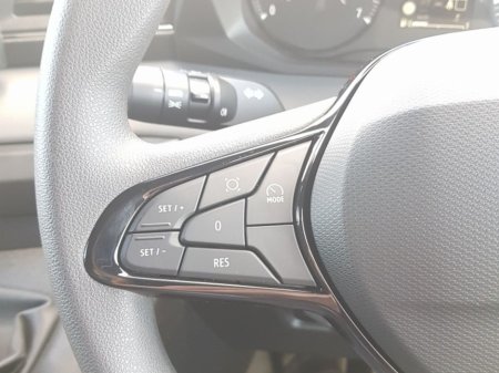 2026 Renault Master 170 LWB EX VAT PRICE DISPLAYED €39,740 thumbnail