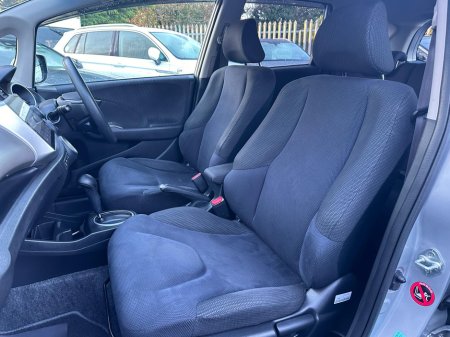 2012 Honda Fit 1.3 CVT HYBRID 88 BHP AUTO €5,450 thumbnail