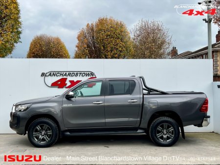 2022 Toyota Hilux HILUX SR5 DOUBLE CAB 6MT VAT QUALIFIED €32,900