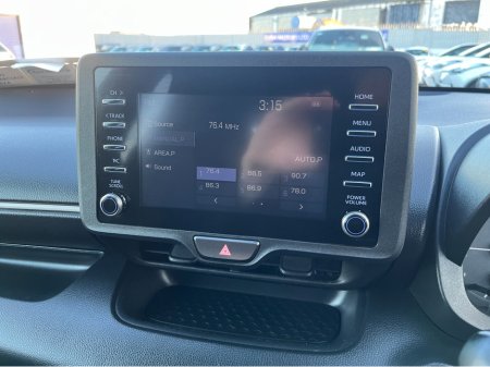 2021 Toyota Yaris X HYBRID AUTOMATIC 1.5 PETROL //KEYLESS ENTRY//REVERSE CAMERA//ADAPTIVE CRUISE CONTROL// €16,950 thumbnail