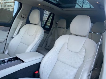 2025 Volvo XC90 T8 Ultra Dark AWD Auto (PHEV) €84,900 thumbnail