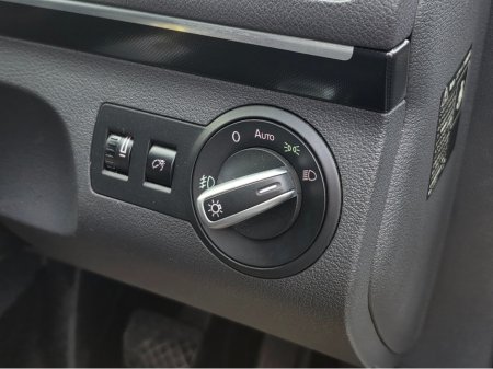 2012 Volkswagen Touareg 1.4 TSI HIGHLINE EDITION 7 SEATER ALLOYS SIMI DEALER - SPECIALISING IN IMPORTS OF GERMAN AUTOMATIC HI SPEC CARS thumbnail