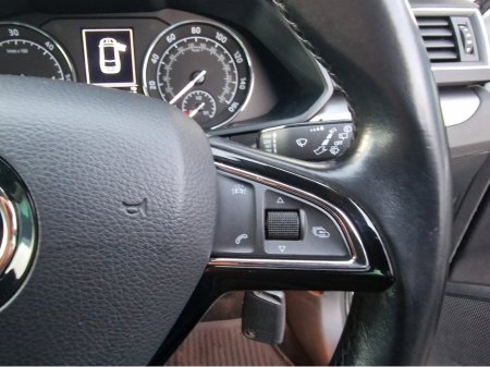 2017 Skoda Superb EXECUTIVE 2.0 TDI DSG-LOW MILEAGE €18,350 thumbnail