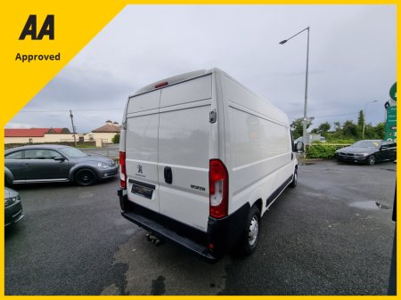 2021 Peugeot Boxer 335 L3 H2 2.2 BLUE HDI 1 140 3DR €13,821