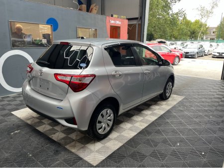 2018 Toyota Vitz €10950! TOYOTA VITZ YARIS AUTOMATIC 1.3 PETROL / 81k KMs / REVERSE CAMERA & MORE €10,950 thumbnail