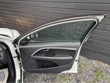 2015 Volvo V70 2.0 D D4 SE NAV 181BHP 5DR €7,995 thumbnail