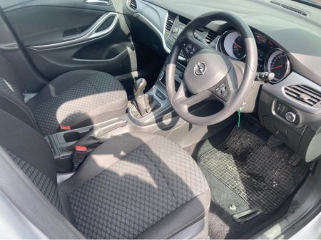 2019 Opel Astra 1.0 petrol 5 door hatchback €12,750 thumbnail