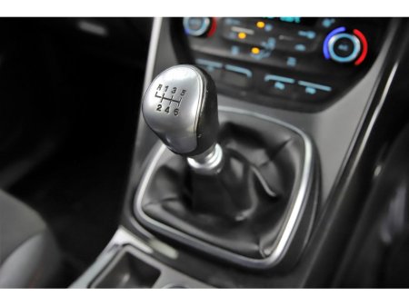 2019 Ford Kuga 1.5TDCI 120BHP 6SPD ST-LINE *LEATHER*EL.PAN ROOF* €21,890 thumbnail