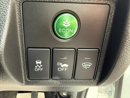 2015 Honda Vezel  €14,890 thumbnail