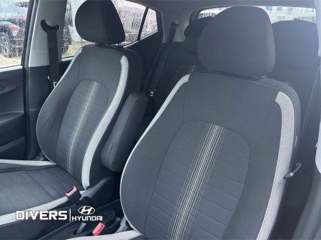 2020 Hyundai i10 Deluxe Plus thumbnail