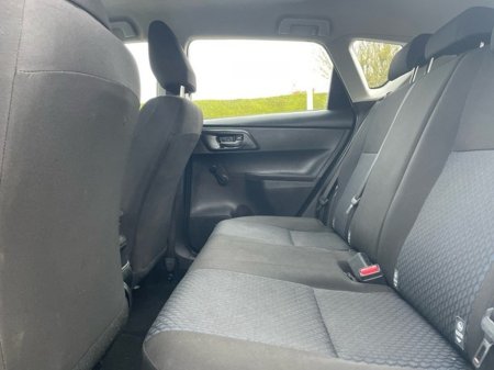 2015 Toyota Auris 1.33 5DR TERRA 4DR €12,888 thumbnail