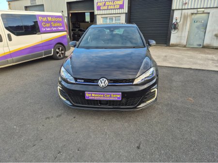 2020 Volkswagen Golf GTE ADVANCE S-A €23,950