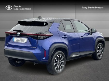 2024 Toyota Yaris Cross - LunaSport - BiTone - 1.5 Hybrid - Automatic - 1 Free Service @ 45,000 kms - EUR 180 Tax // Remote Central Locking // Front Electric Windows // Rear Electric Windows // Electric Mirrors // Heated Mir €29,799 thumbnail