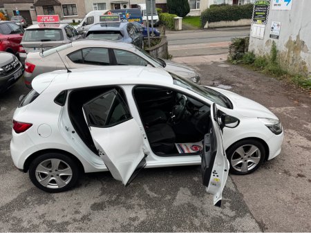 2017 Renault Clio Ideal starter car €10,500