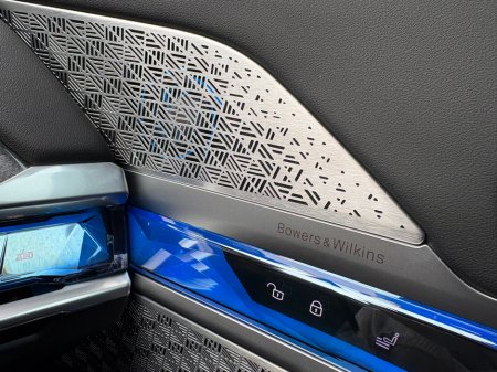 2025 BMW 7 Series M760e xDrive M Sport Pro [Ultimate Pack] €134,995 thumbnail