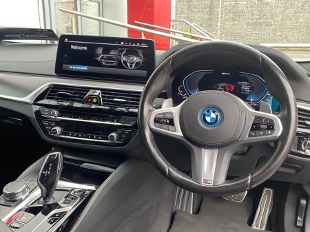 2023 BMW 5 Series 530e M Sport Pro Plug-In Hybrid Touring, 19” Diamond Cut Alloys, Privacy Glass, Black Leather, Heated Seats, CarPlay, Reverse Camera, Electric Tailgat €44,555