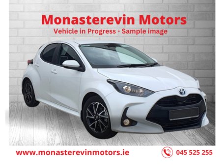 2025 Toyota Yaris HYBRID 1.5 L SPORT HEV 4