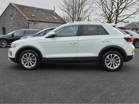 2023 Volkswagen T-Roc 2.0 Diesel Automatic €31,950 thumbnail