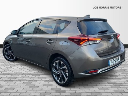 2017 Toyota Auris Hybrid Sol Automatic €16,850