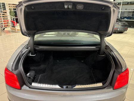 2025 Bentley Flying Spur 3.0 V6 E-HYBRID AZURE=AS NEW//HUGE SPEC=PAN ROOF//BALANCE OF BENTLEY WARRANTY=ONLY €150 ANNUAL ROAD TAX//TAILORED FINANCE PACKAGES AVAILABLE=TRADE INS €249,995 thumbnail