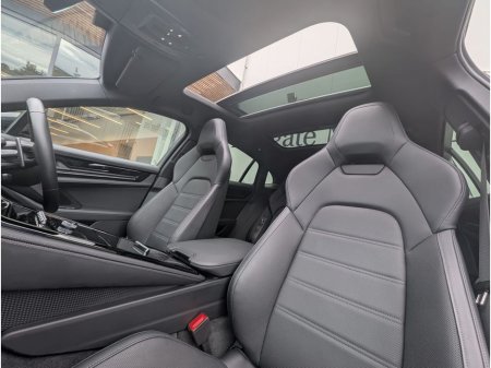 2025 Porsche Panamera Hybrid 4 - 4+1 Adaptive Cruise Control *ARRIVING SOON* €129,888 thumbnail