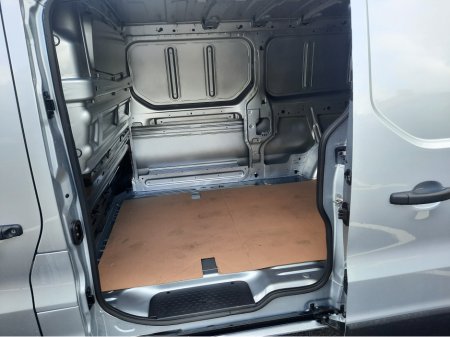 2025 Nissan Primastar SV130BHP LWB