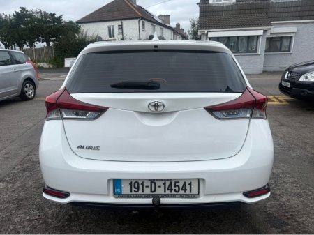 2019 Toyota Auris 1.4 D-4D TERRA 4DR €7,490 thumbnail