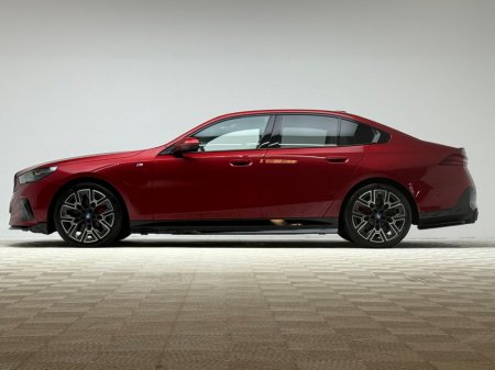 2025 BMW 5 Series 550E M SPORT PRO XDRIVE