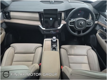 2025 Volvo XC90 T8 PHEV AWD Ultra Bright Demo 22 Inch Alloy Upgrade , Retractable towbar €99,950