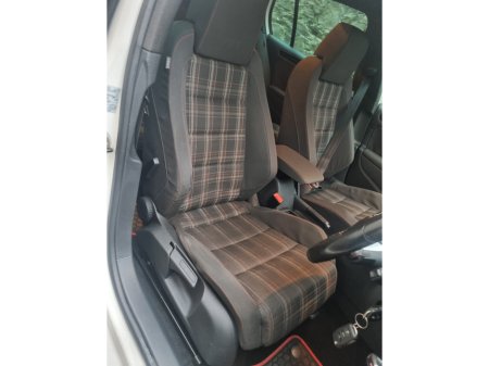 2010 Volkswagen Golf 2.0 TSI 4MOTION R €8,750 thumbnail