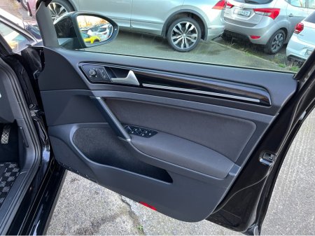 2017 Volkswagen Golf HIGHLINE AUTOMATIC 1.4 PETROL //HIGH SPEC//LOW MILES//KEYLESS ENTRY//REVERSE CAMERA//ADAPTIVE CRUISE CONTROL//BLIND SPOT WARNING// €16,950 thumbnail