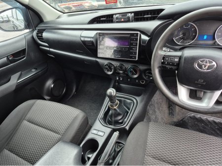 2018 Toyota Hilux 2.4 D-4D ACTIVE DC 4WD 14 148HP 4DR €21,950 thumbnail