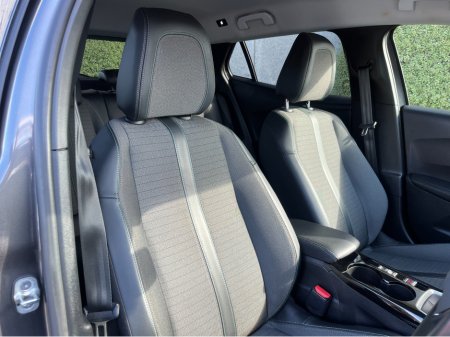 2022 Peugeot 2008 ALLURE 1.2 PETROL //WINTER SALE €2000 REDUCTION// €19,950 thumbnail