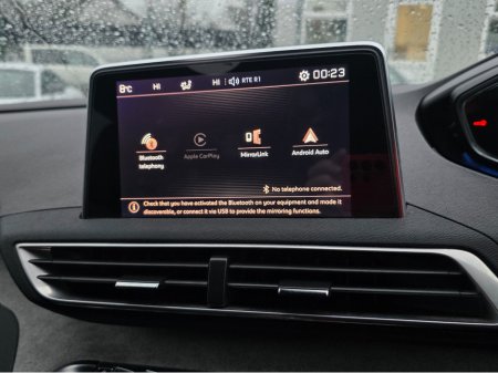 2017 Peugeot 5008 ( 172 REG ) 7 SEATER - DIGITAL DASH - CAMERA - ALLOYS - CARPLAY ANDROID AUTO EU RADIO PEARL WHITE €24,950 thumbnail