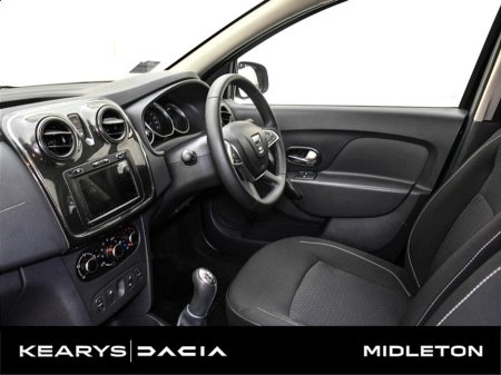 2021 Dacia Logan Signature Blue dCi 95 MY18 €13,990 thumbnail