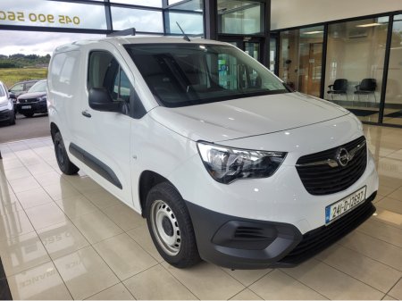 2024 Opel Combo KOMF L1H1-1.5 100PS D 3DR €12,950