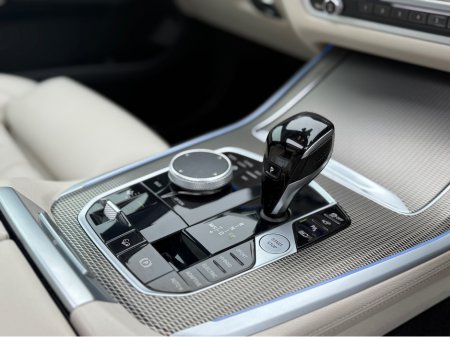 2022 BMW X5 XDRIVE45E 4DR AUTO G05H €62,950 thumbnail