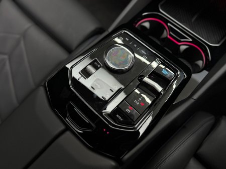 2024 BMW i5 40 M SPORT EDRIVE *PAN ROOF* €63,990 thumbnail