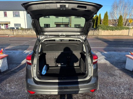 2015 Ford C-Max ZETEC C MAX 1.5 TDCI 95PS 5 SEAT M6 4DR €7,950 thumbnail